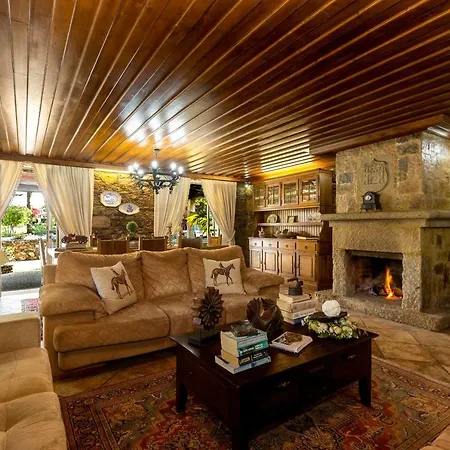 Casa Da Encruzilhada * 蓬德利马